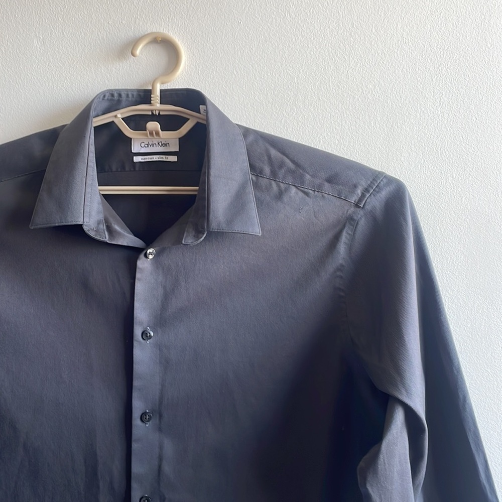 Grey Calvin Klein Dress Shirt Size 17 .